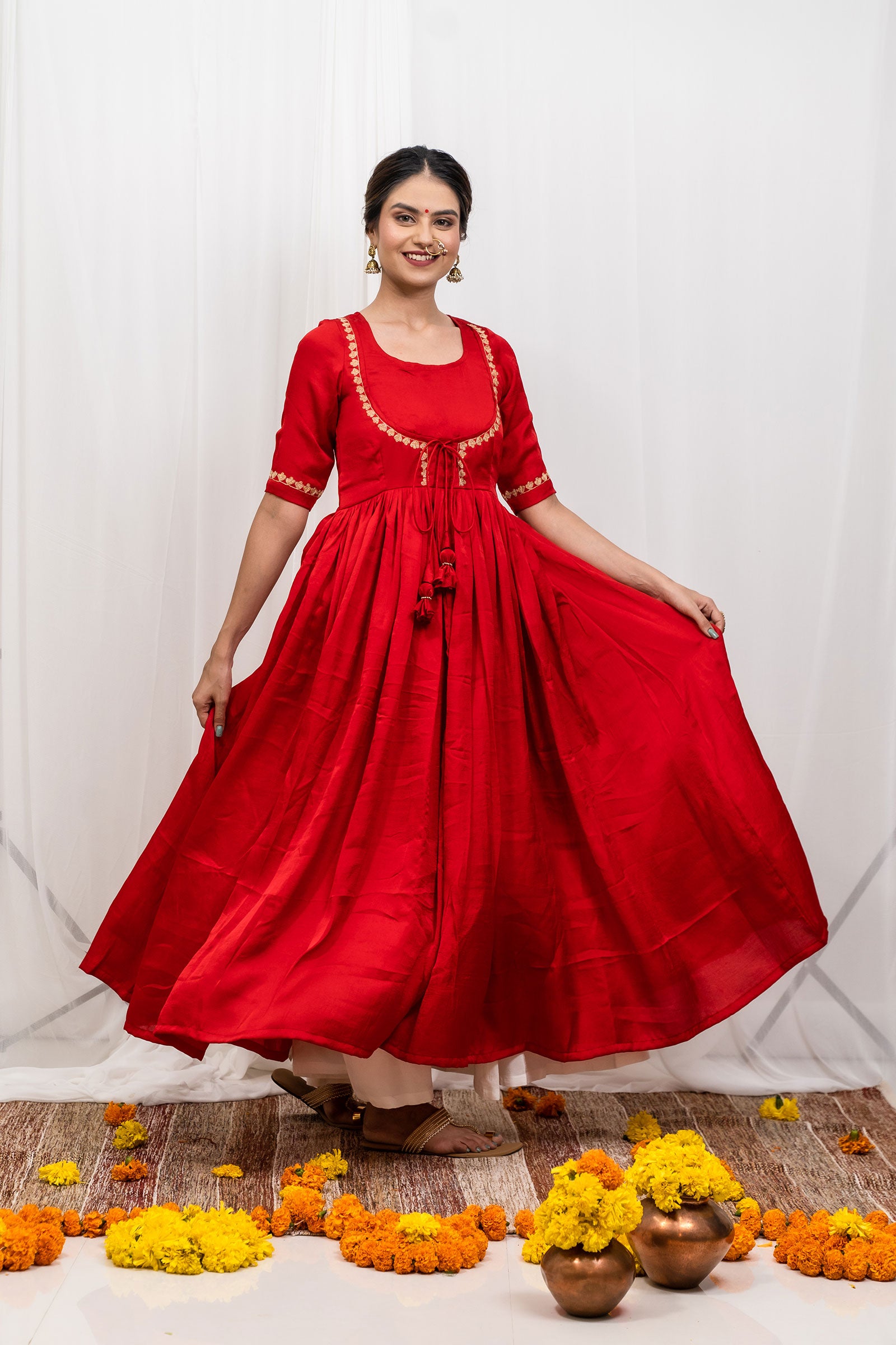 Hamra Embroidered Silk Dupatta Set - Tantu