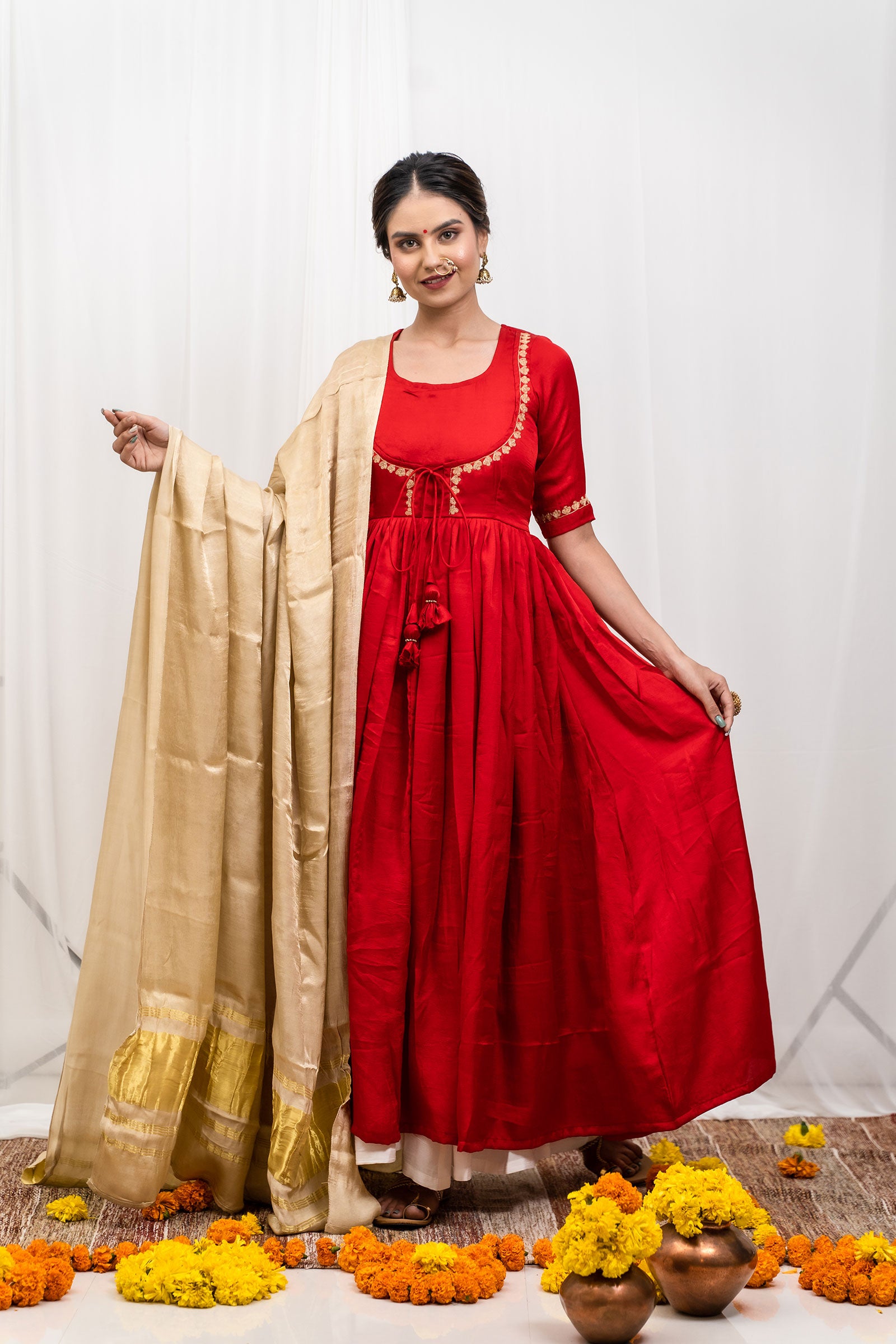 Hamra Embroidered Silk Dupatta Set - Tantu