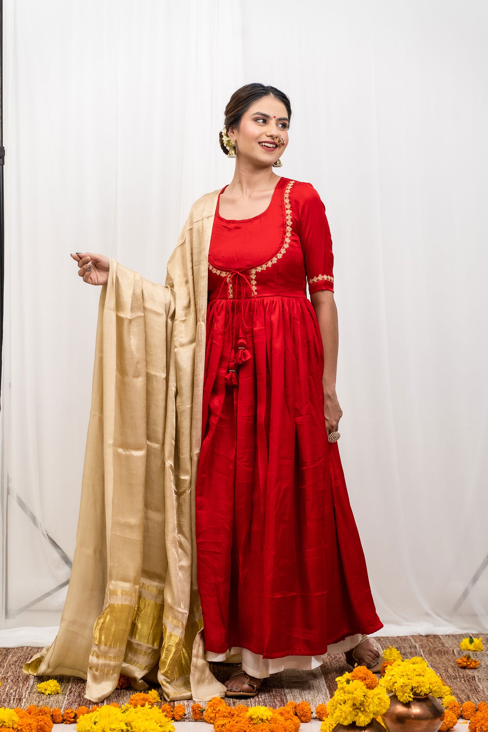 Hamra Embroidered Silk Dupatta Set - Tantu