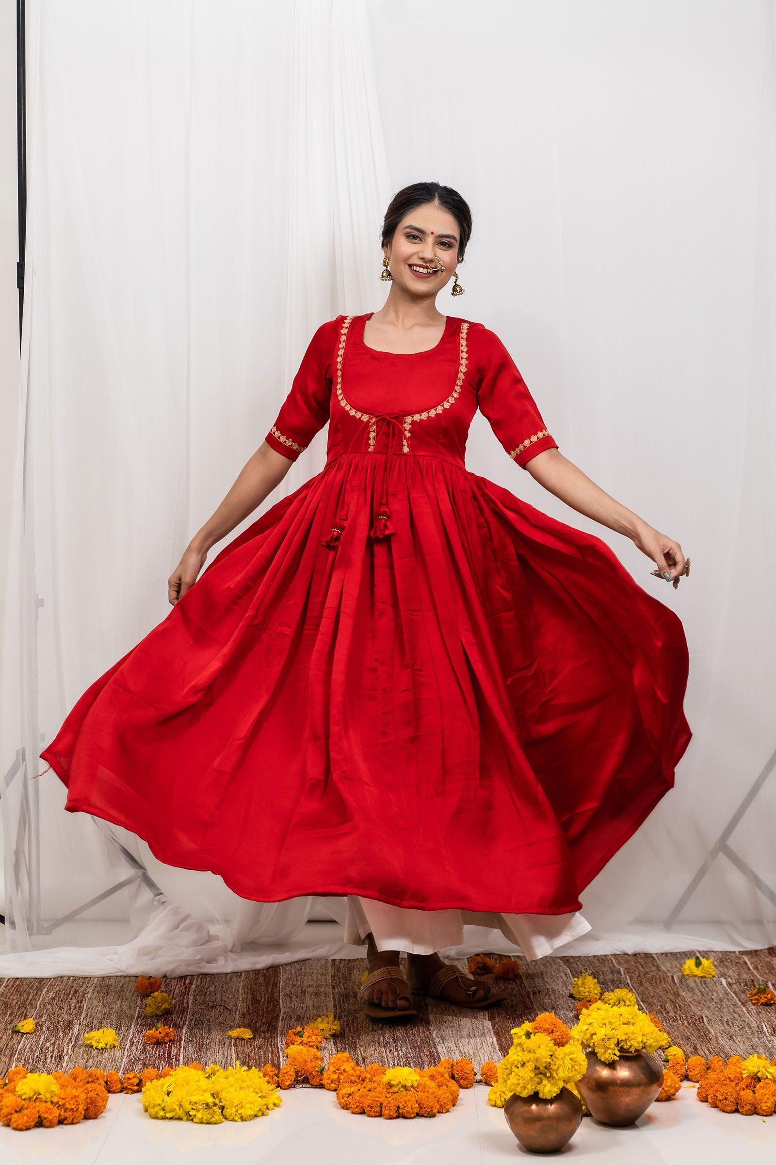 Hamra Embroidered Silk Dupatta Set - Tantu