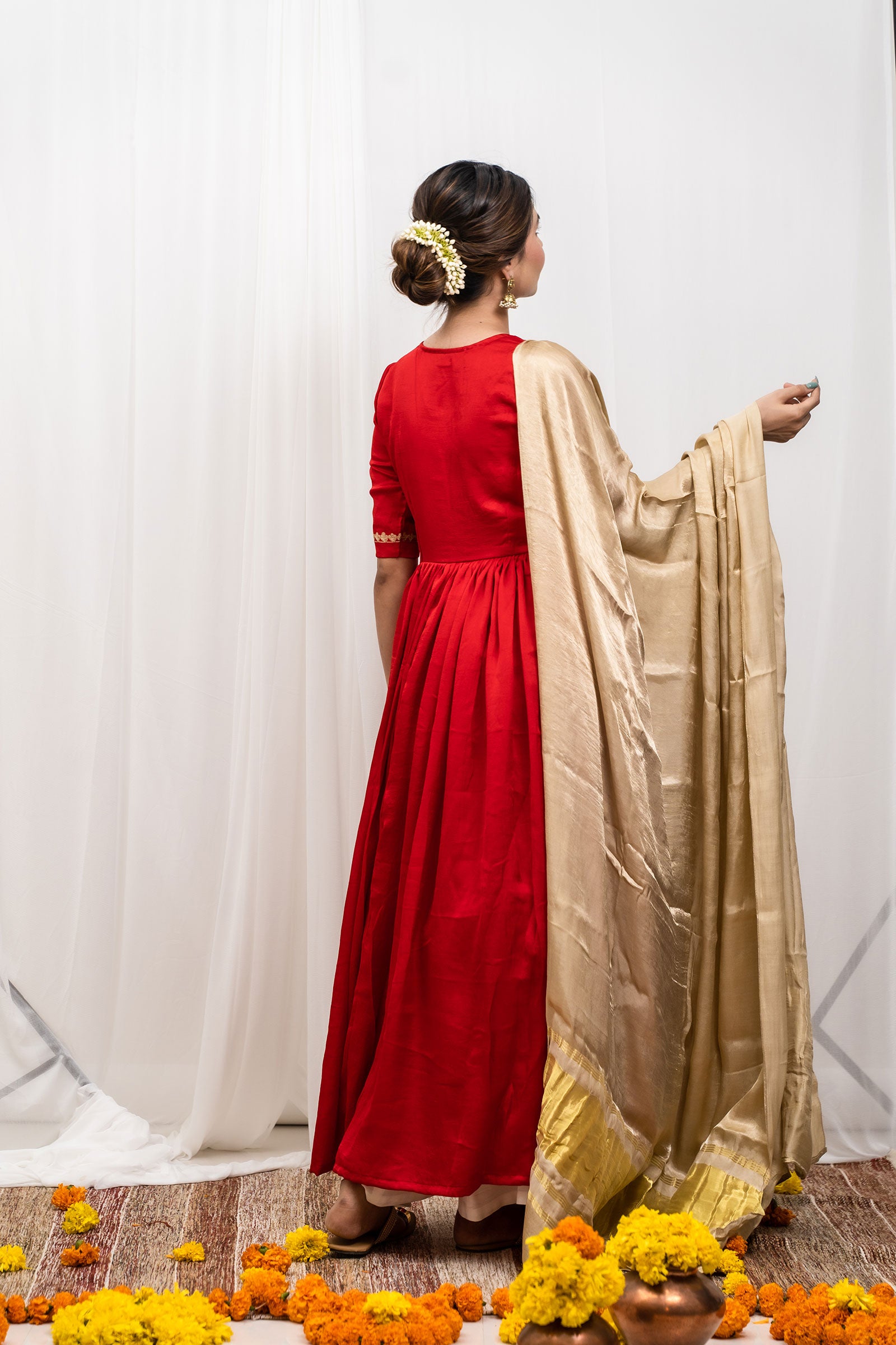 Hamra Embroidered Silk Dupatta Set - Tantu