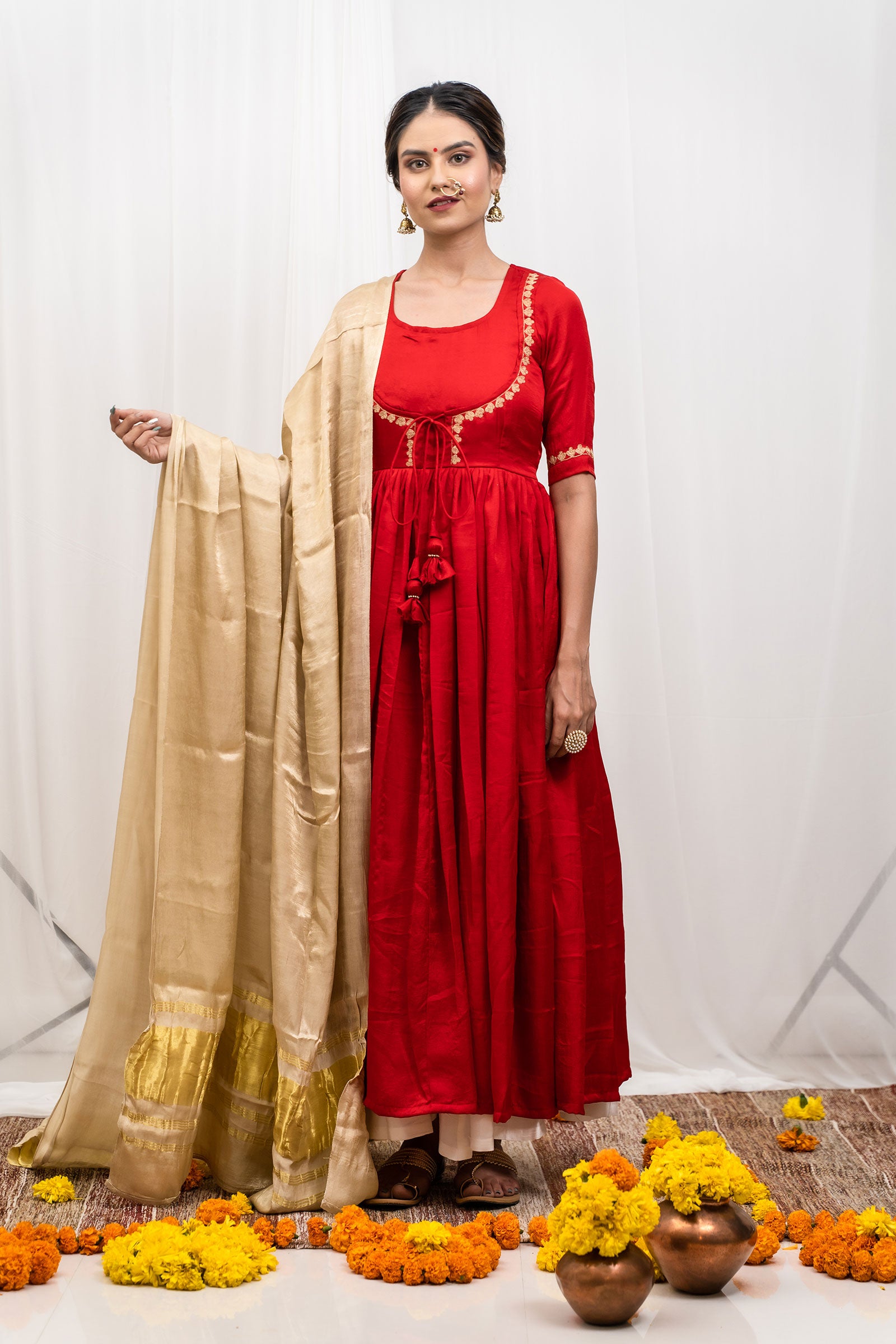 Hamra Embroidered Silk Dupatta Set - Tantu
